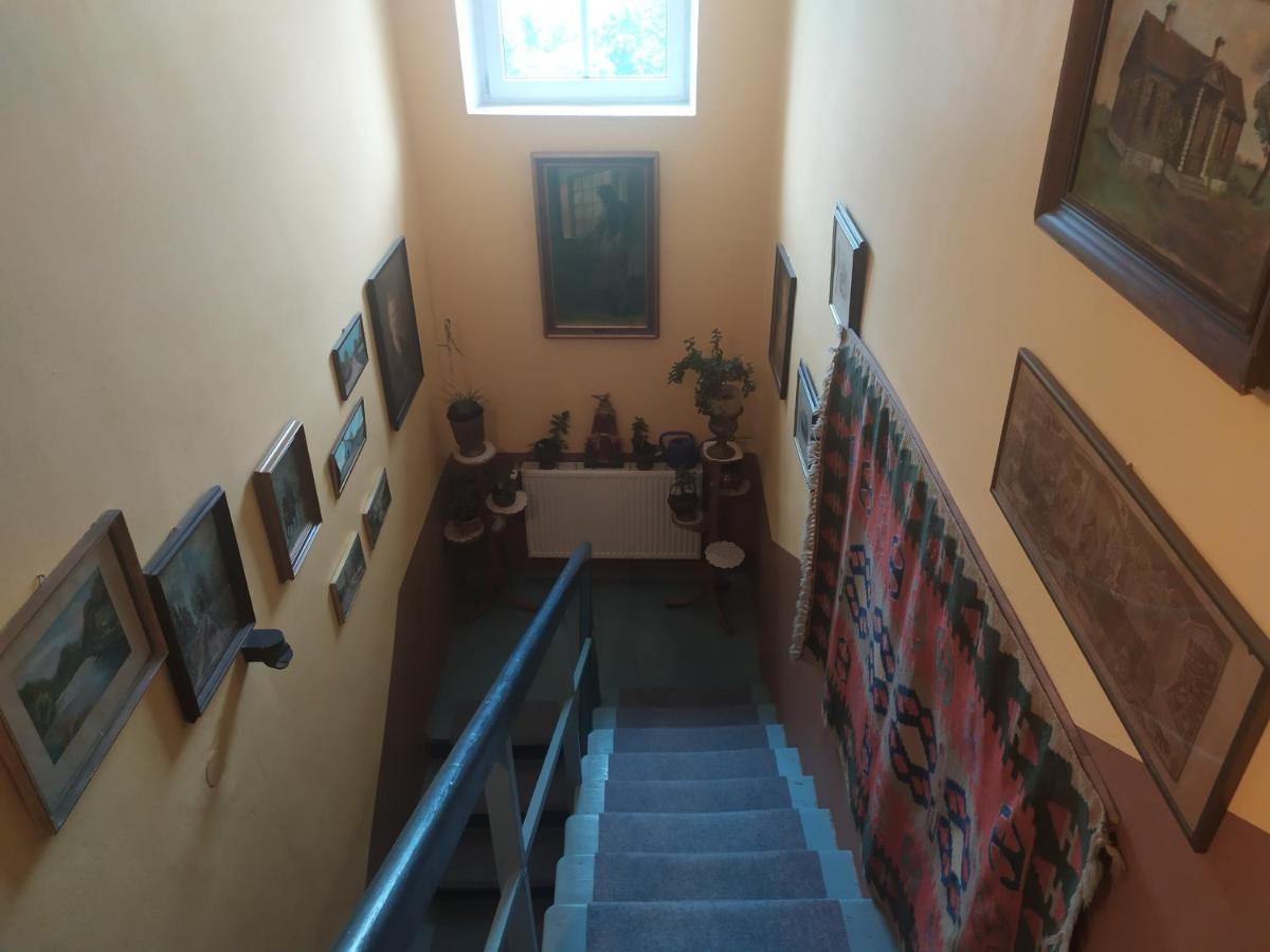 Dwor W Odonowie Bagian luar foto